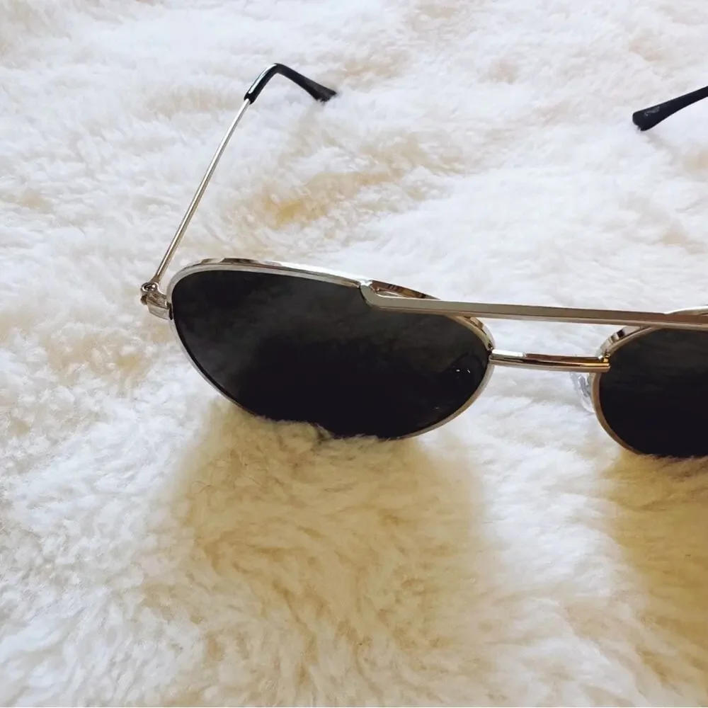 Tommy Silver with Mirrored Lenses Aviator Sunglasses